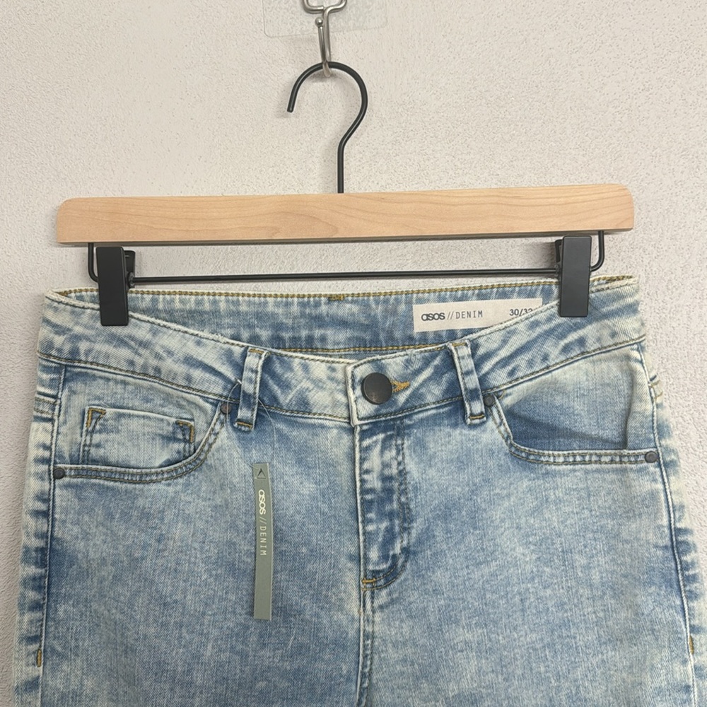 NWT Asos Distressed Jeans - 30 x 32 - Picture 2 of 7